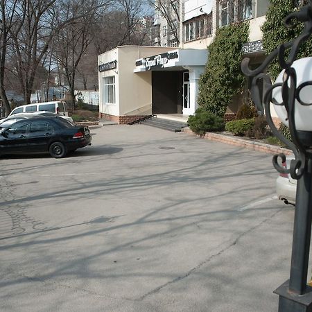 فندق Bilyj Rojal Zaporizhia المظهر الخارجي الصورة