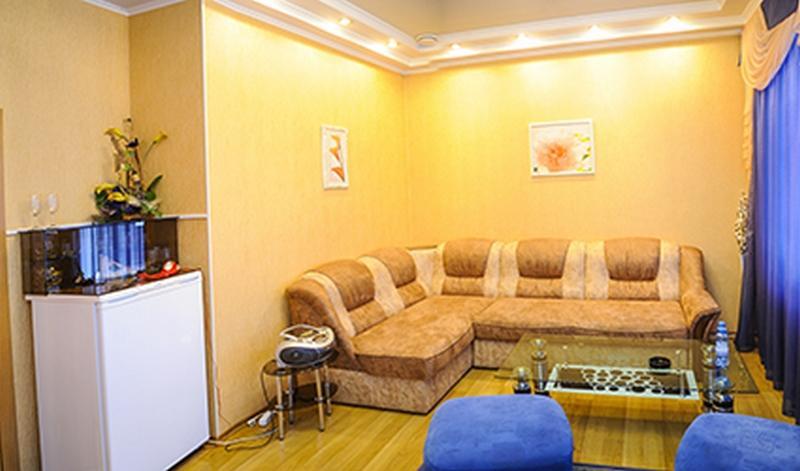 فندق Bilyj Rojal Zaporizhia المظهر الخارجي الصورة